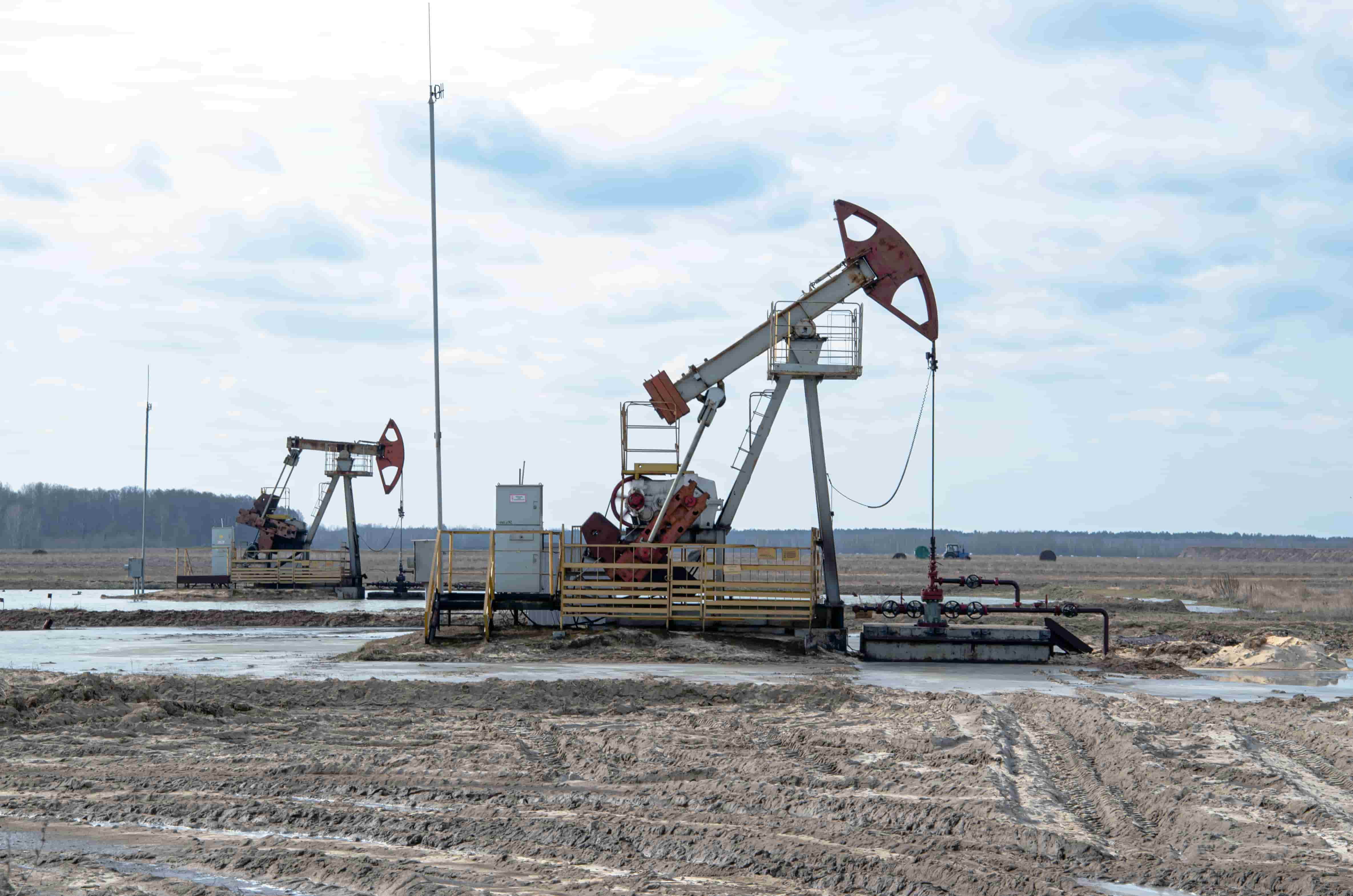 oil rig